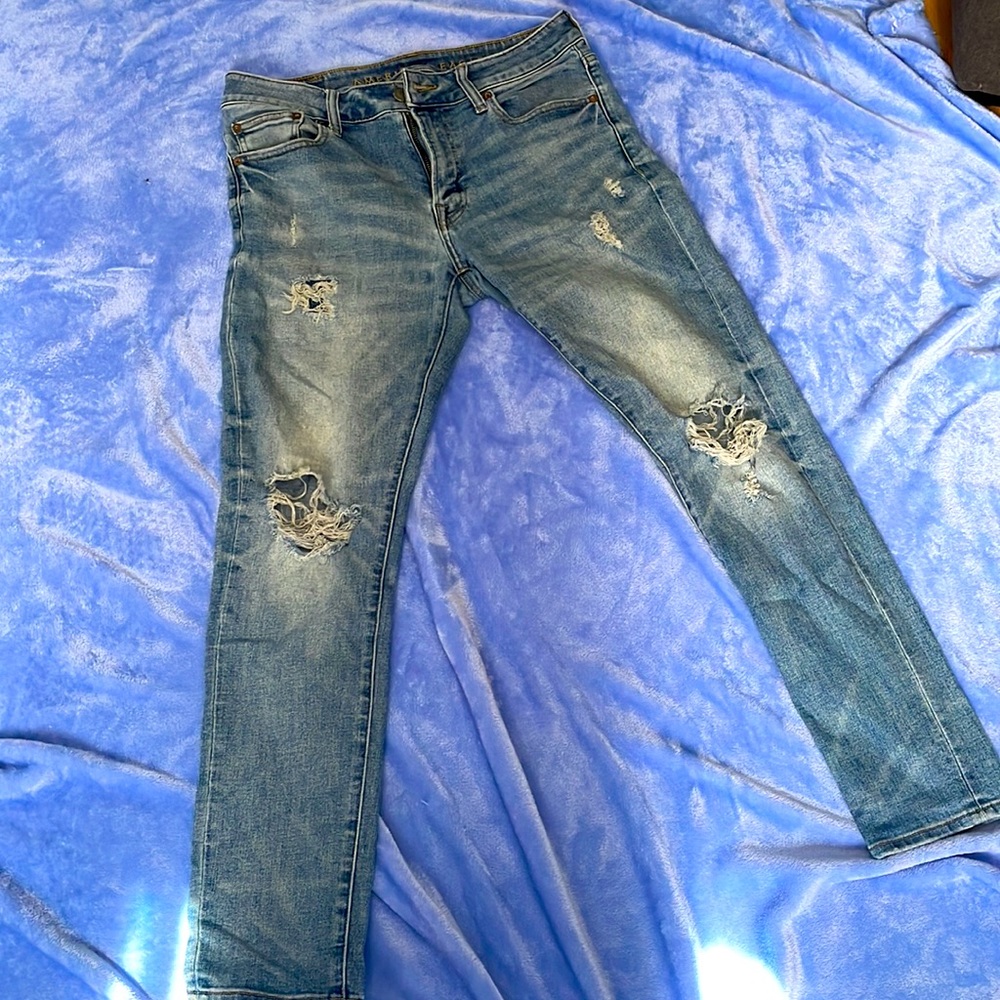 American Eagle distressed jeans